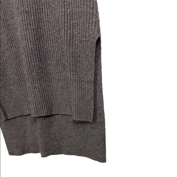 FOREVER 21 KNITTED SLEEVELESS GREY/GRAY TURTLE NECK SWEATER, ASYMMETRIC, SIZE M - Picture 5 of 8